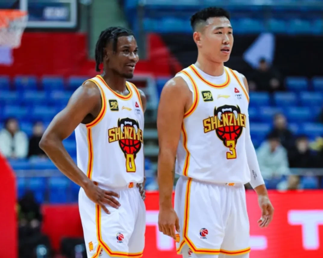 转折点!深圳男篮强势反弹,中超清晨攻防权衡,目标明确,训练强度明显提升 转折点!深圳男篮强势反弹,中超清晨攻防权衡,目标明确,训练强度明显提升