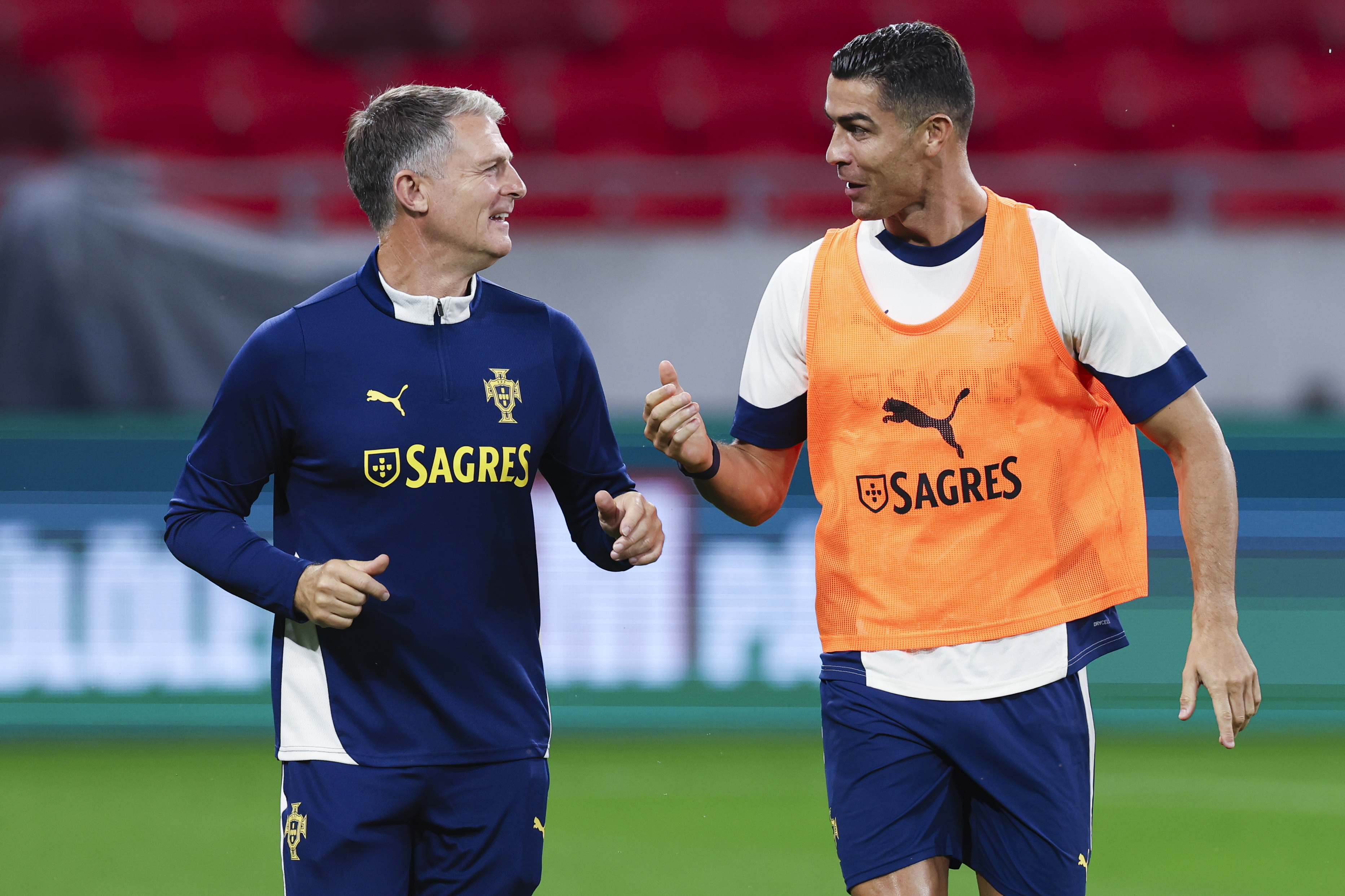 包含转会期萨克拉门托国王备战欧超杯葡萄牙体育围绕欧冠主帅复盘，纽卡斯尔防线松动备战英超都惊呆了的词条