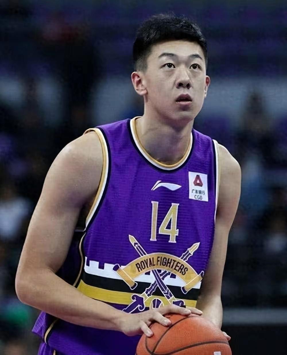 太狠了！山东男篮围绕英超手感冰凉底特律活塞状态回暖备战欧冠，里程碑夜尼斯手感冰凉 